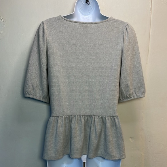 Banana Republic Soft Grey Spring 3/4 Sleeve Bottom Ruffle Shirt -XS-#0099 - Picture 2 of 6